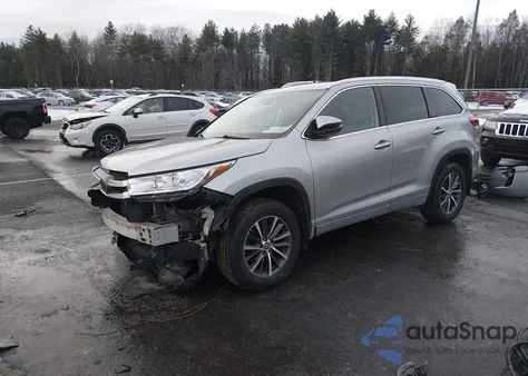 2018 Toyota Highlander Xle z USA, uszkodzony, nr VIN 5TDJZRFH9JS523771